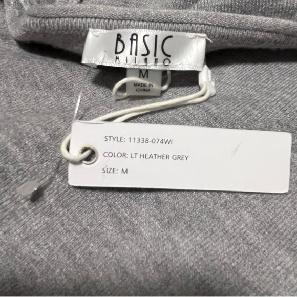 NWT cotton blend grey sweater size medium - Picture 8 of 10